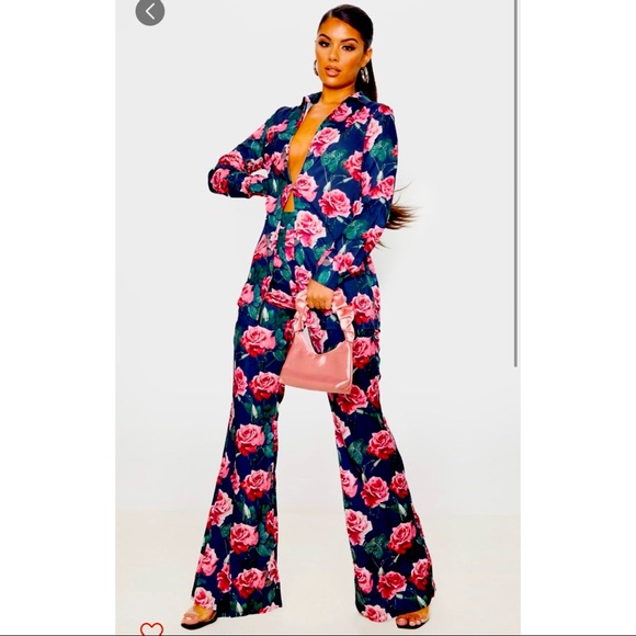🚨SOLD🚨PrettyLittleThing Floral Navy Set - Picture 1 of 6